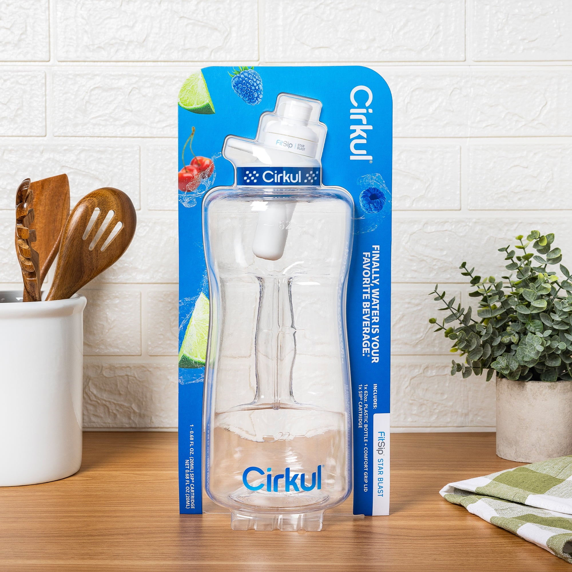 62oz Plastic Water Bottle with Blue Lid and Flavor Cartridge ( Star Blast)