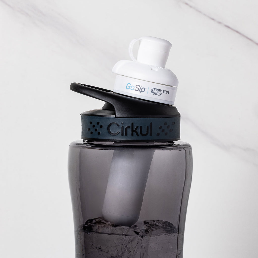 32oz Gray Plastic Bottle with Black Lid and Flavor Cartridge ( Berry Blue Punch)