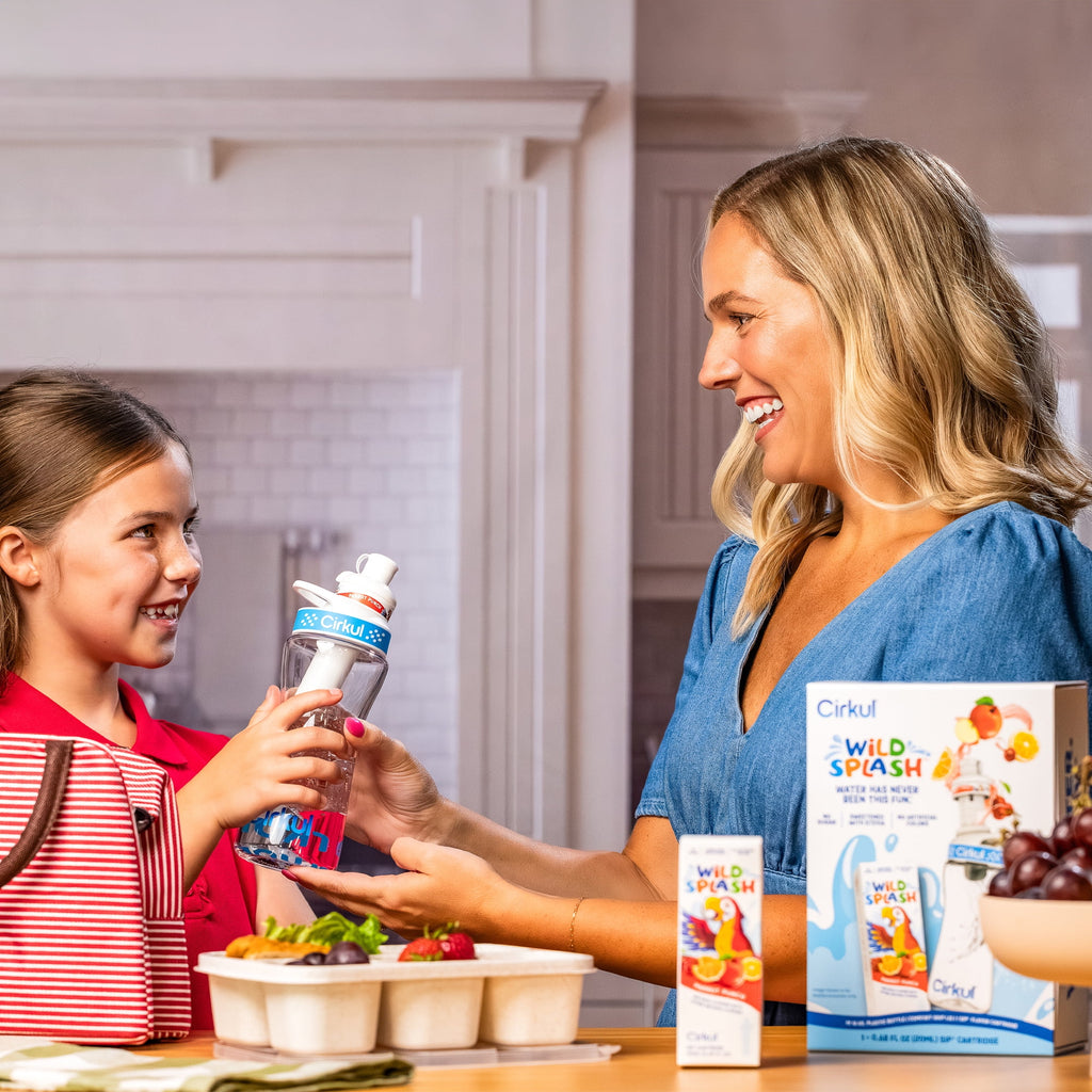 Kids Water Bottle Starter Kit, 16oz BPA-Free Bottle with Flavor Cartridge, Blue Lid (Parrot Punch)