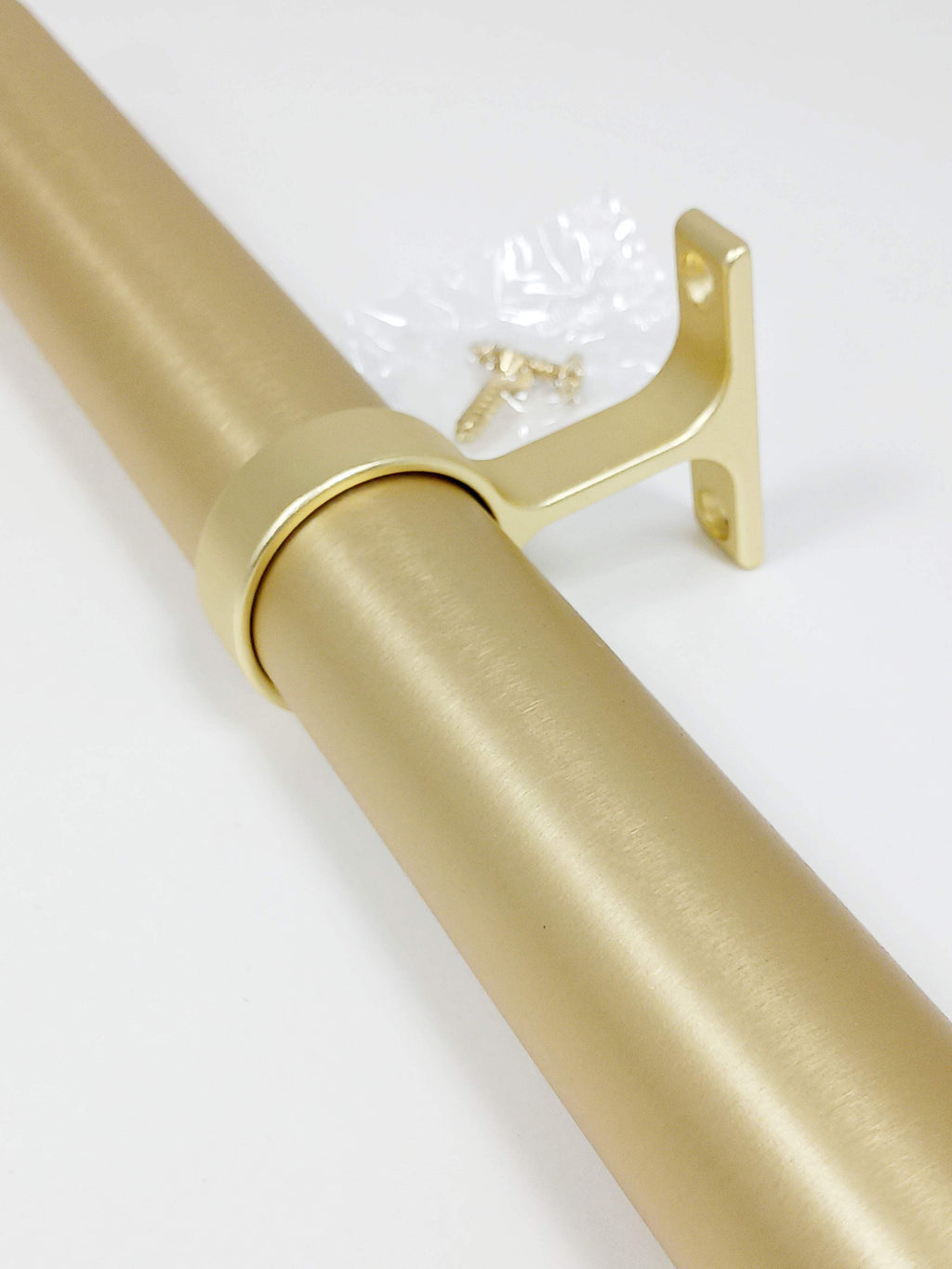 1 5/16 Inch Diameter Round Wardrobe Closet Rod Suspended Center Support