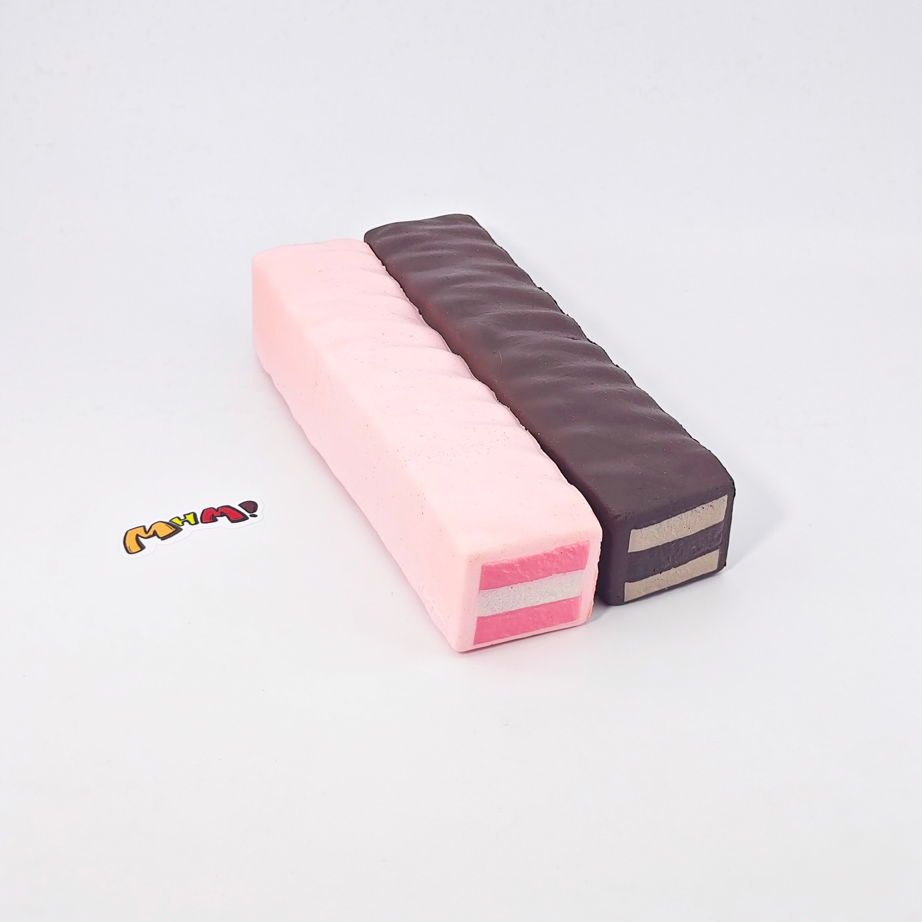 🍓 Strawberry & Raw Chocolate Wafer Biscuit Squishy 2-Pack Set | Snack Themed Slow Rising Stress Relief Toy