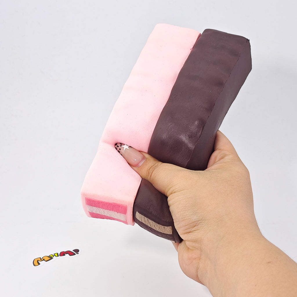 🍓 Strawberry & Raw Chocolate Wafer Biscuit Squishy 2-Pack Set | Snack Themed Slow Rising Stress Relief Toy