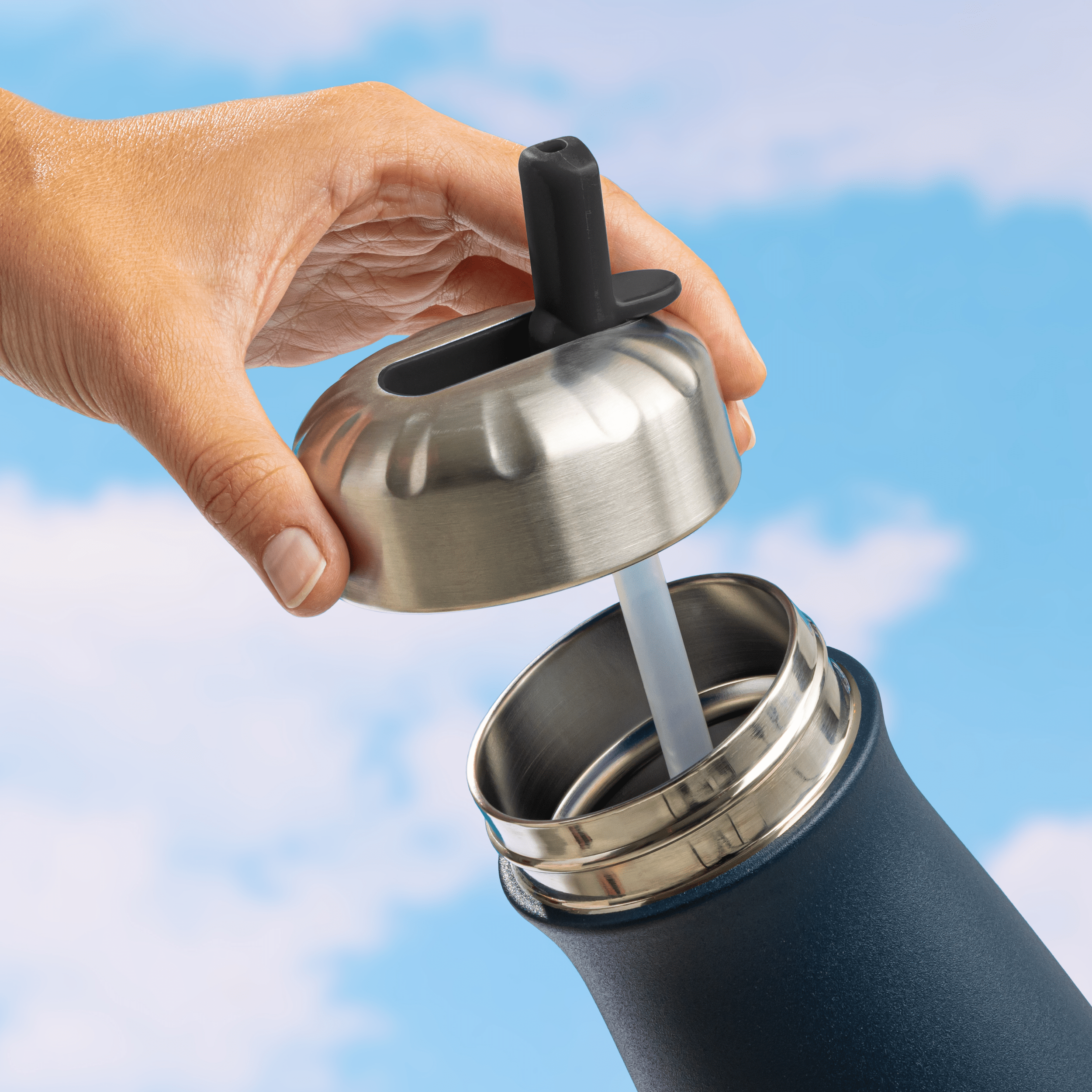 Traveler Flip Straw Lid